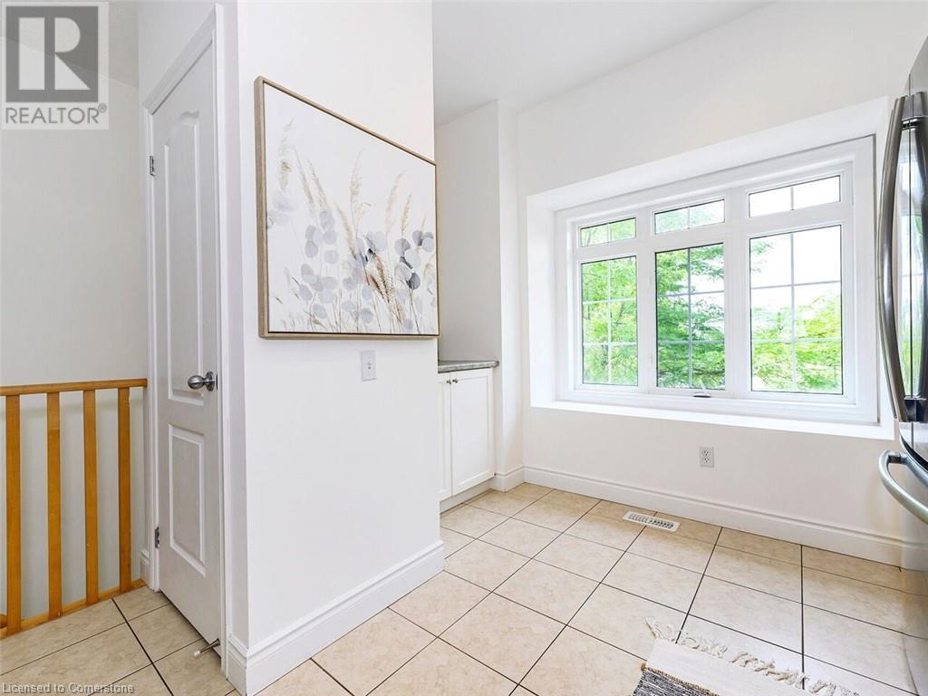 Photo 8 of 5080 Fairview St Street Unit 15, Burlington ON