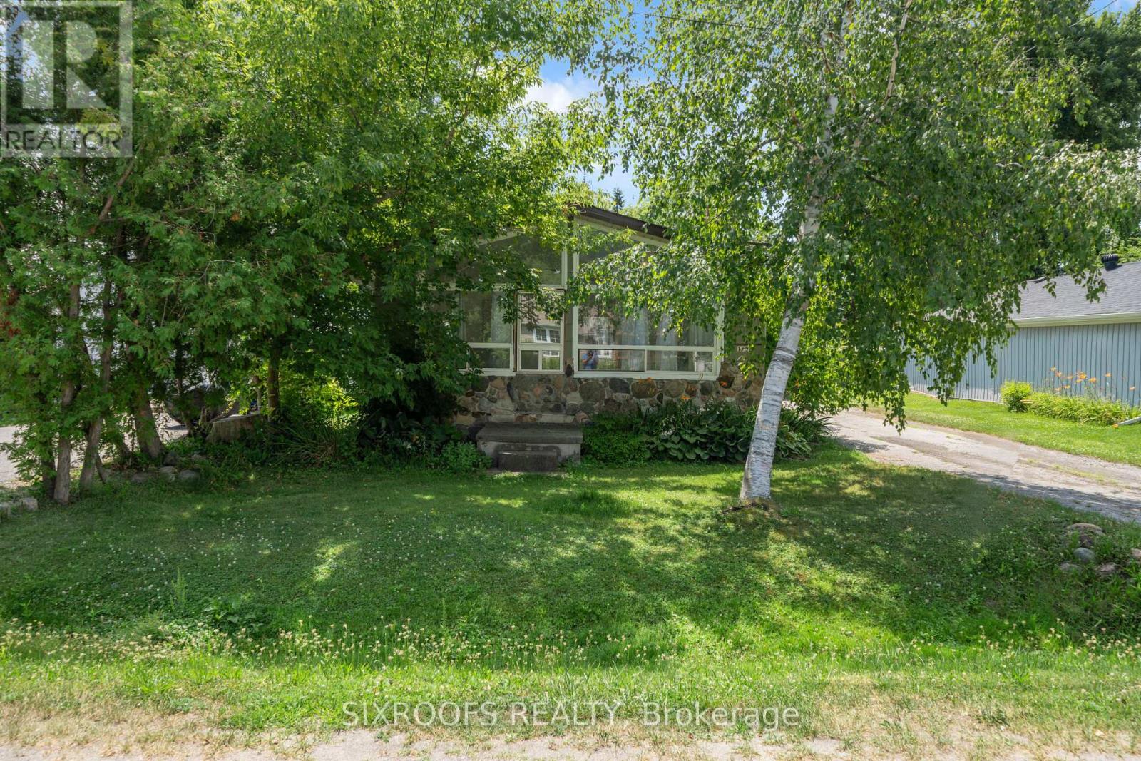 Photo 16 of 159 Bayview Avenue, Georgina ON