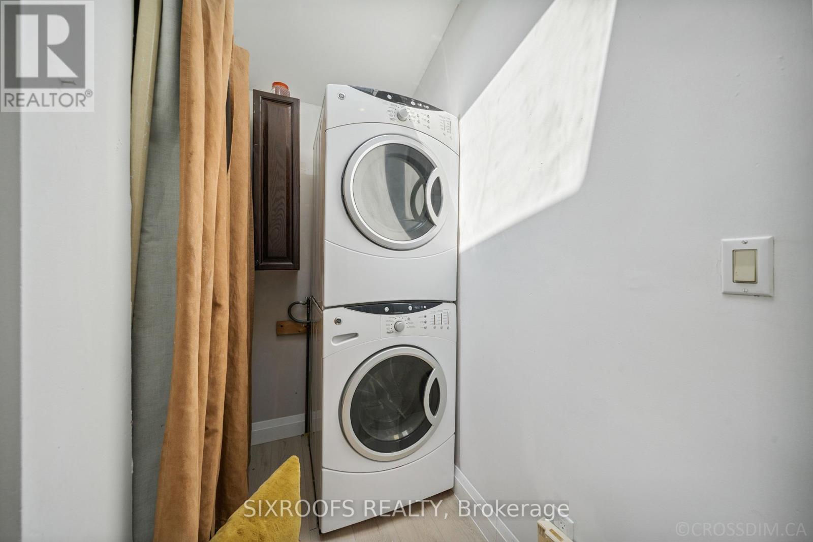 Photo 3 of 159 Bayview Avenue, Georgina ON