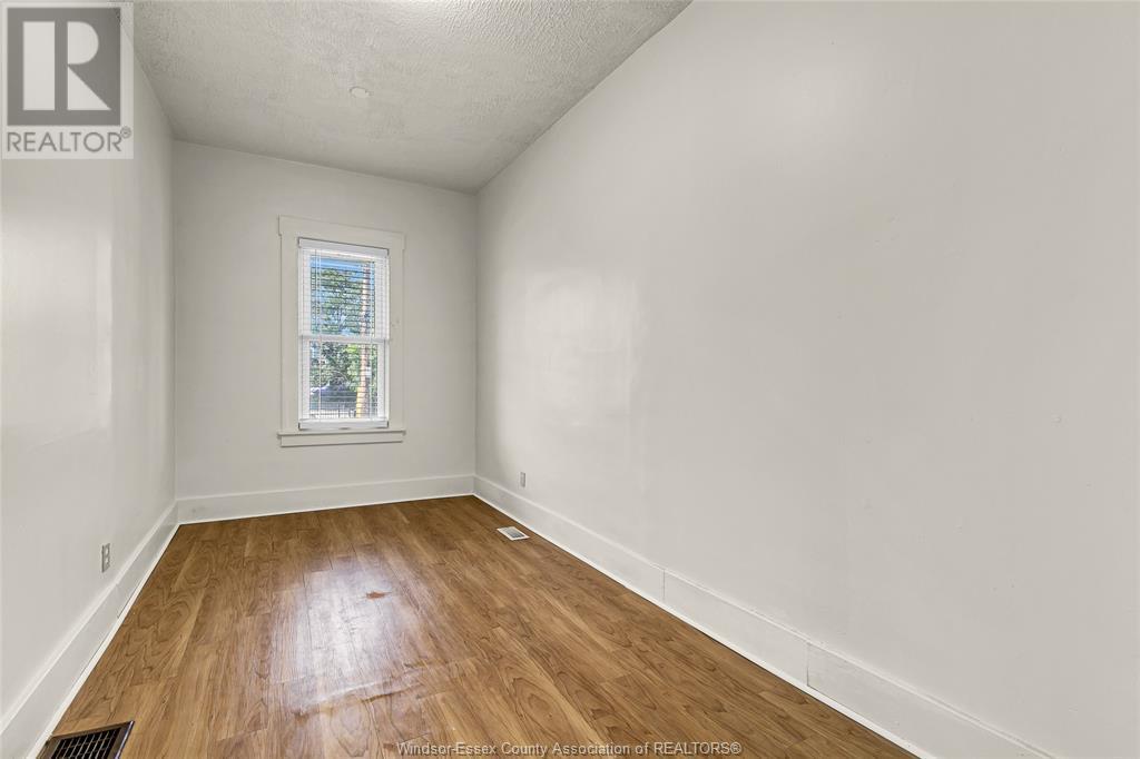Photo 1 of 933 Chatham Street East, Windsor ON