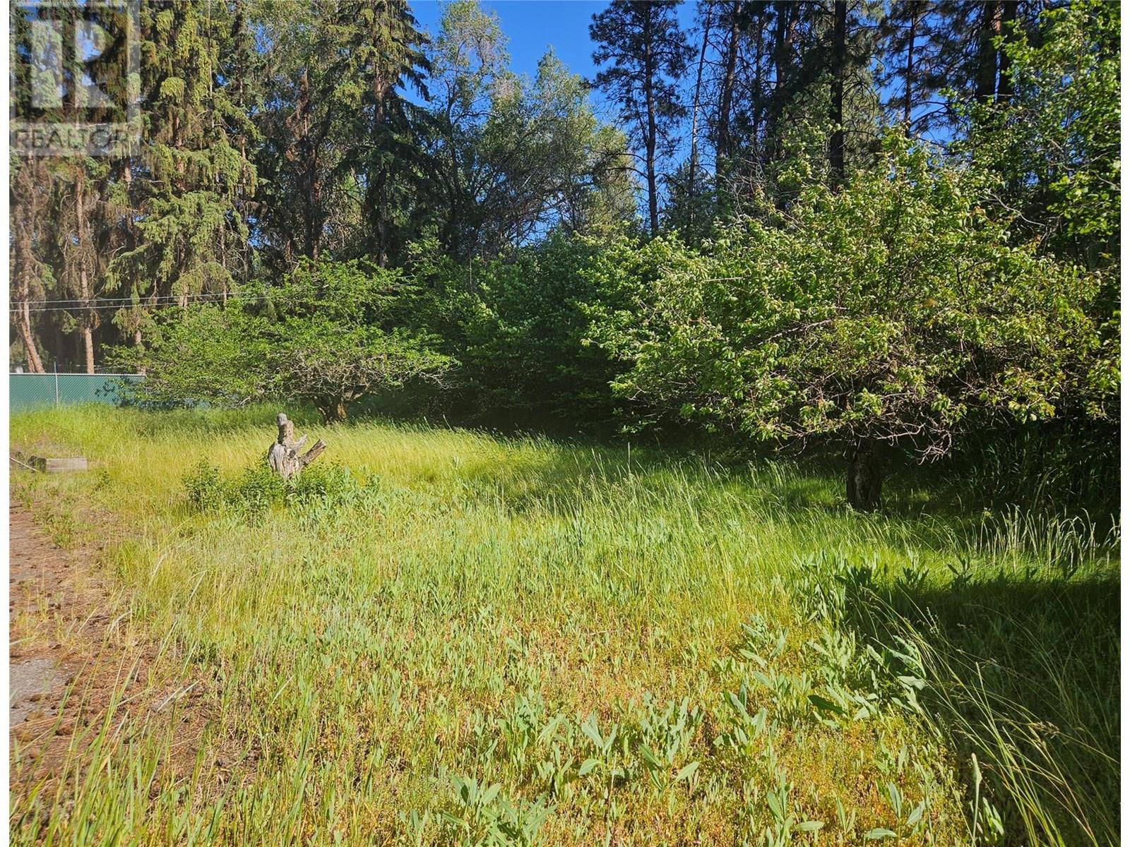  305 & 295 Clarissa Road, Kelowna