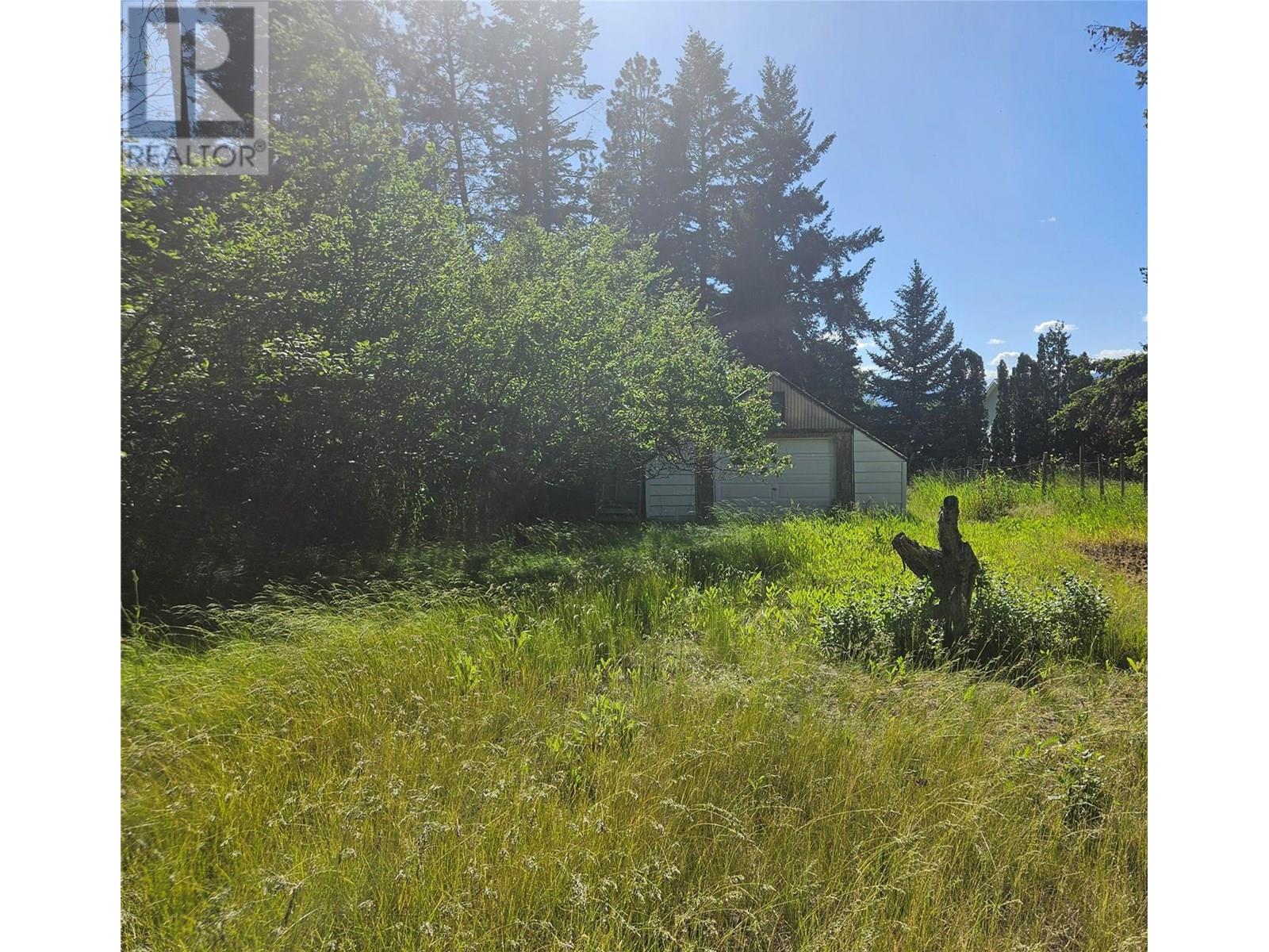  305 & 295 Clarissa Road, Kelowna