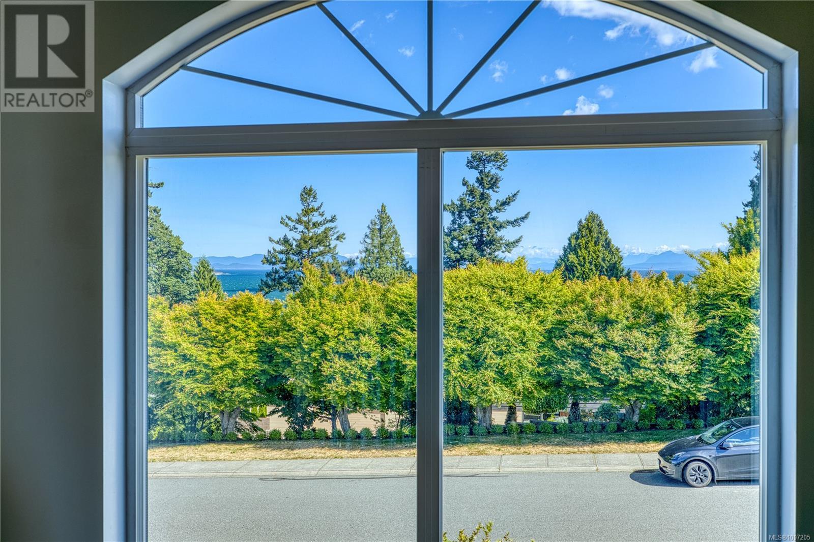Photo 19 of 6381 Icarus Dr, Nanaimo BC