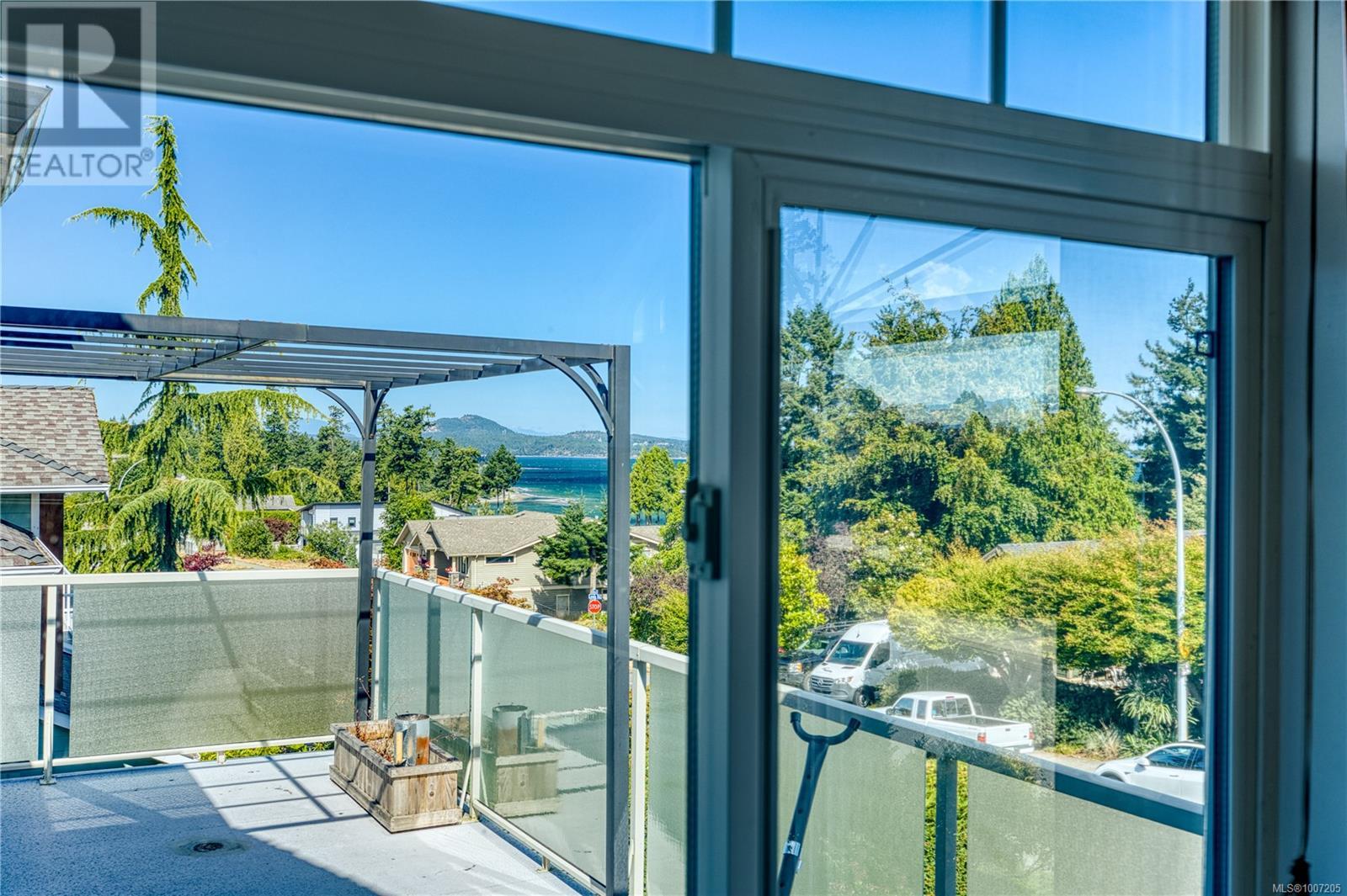 Photo 20 of 6381 Icarus Dr, Nanaimo BC