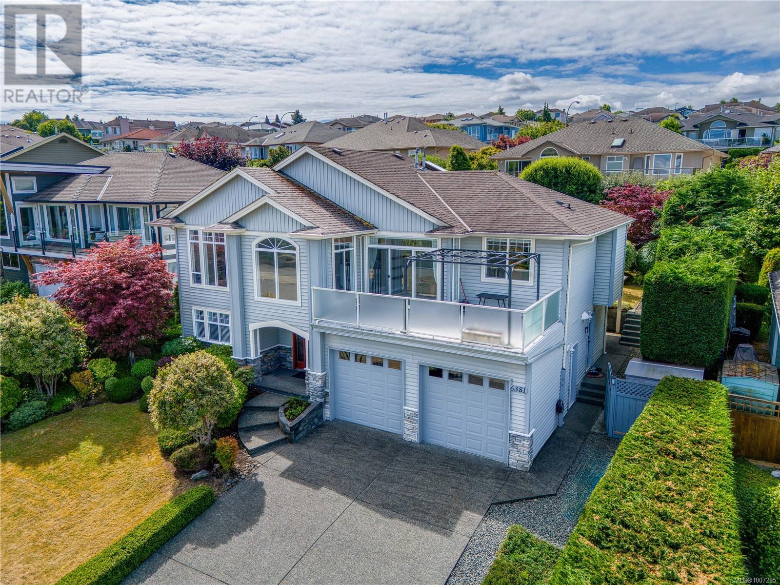 Photo 3 of 6381 Icarus Dr, Nanaimo BC