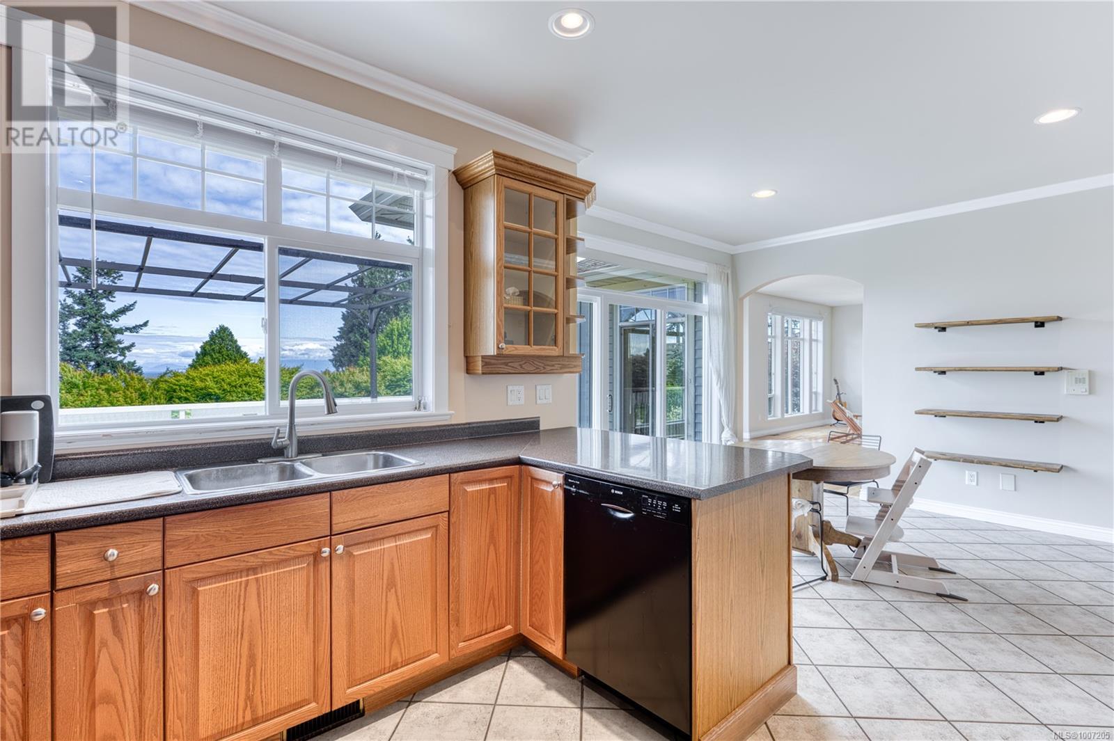 Photo 23 of 6381 Icarus Dr, Nanaimo BC