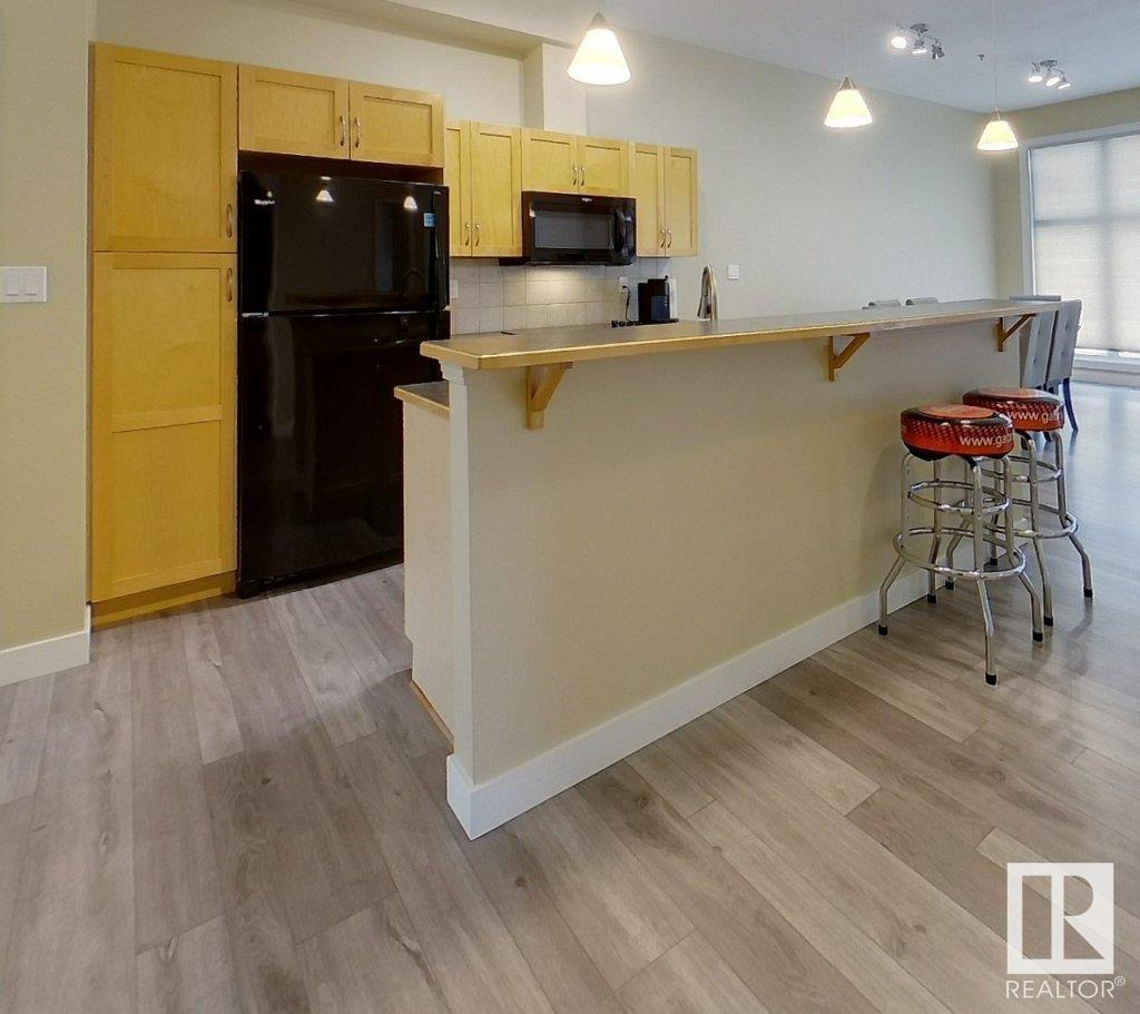 Photo 10 of 408 10147 112 St Nw, Edmonton AB