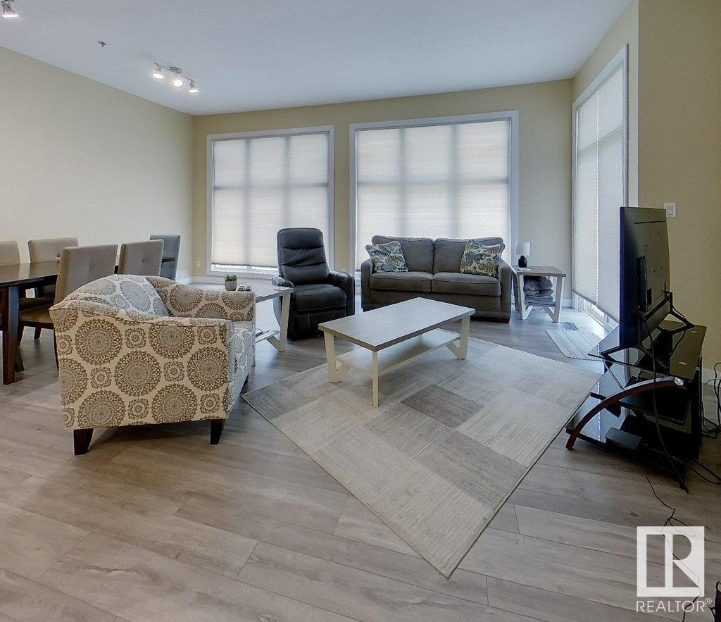 Photo 12 of 408 10147 112 St Nw, Edmonton AB