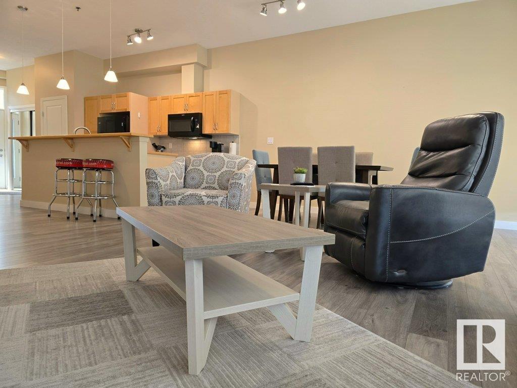 Photo 15 of 408 10147 112 St Nw, Edmonton AB