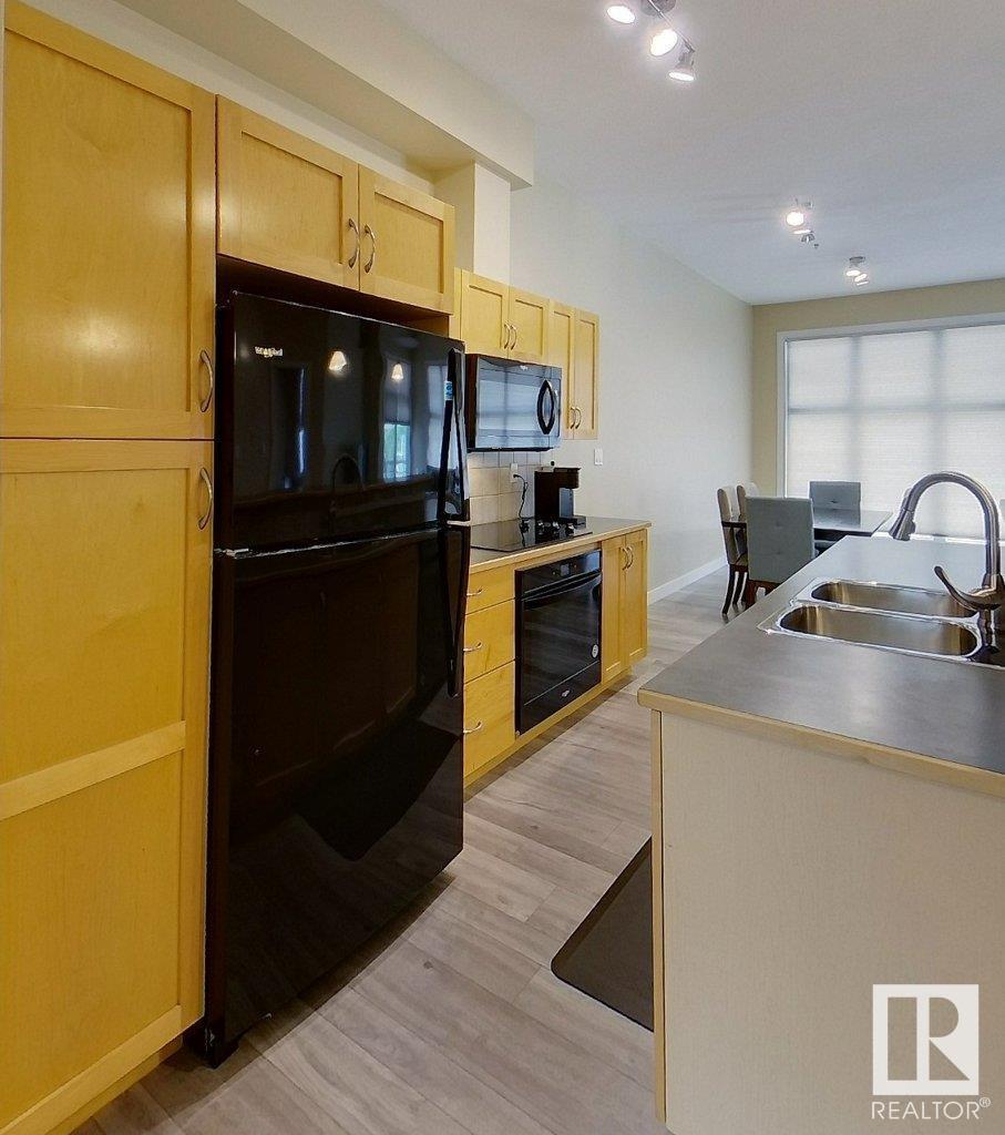 Photo 5 of 408 10147 112 St Nw, Edmonton AB