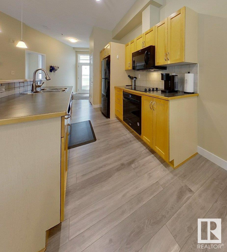 Photo 7 of 408 10147 112 St Nw, Edmonton AB