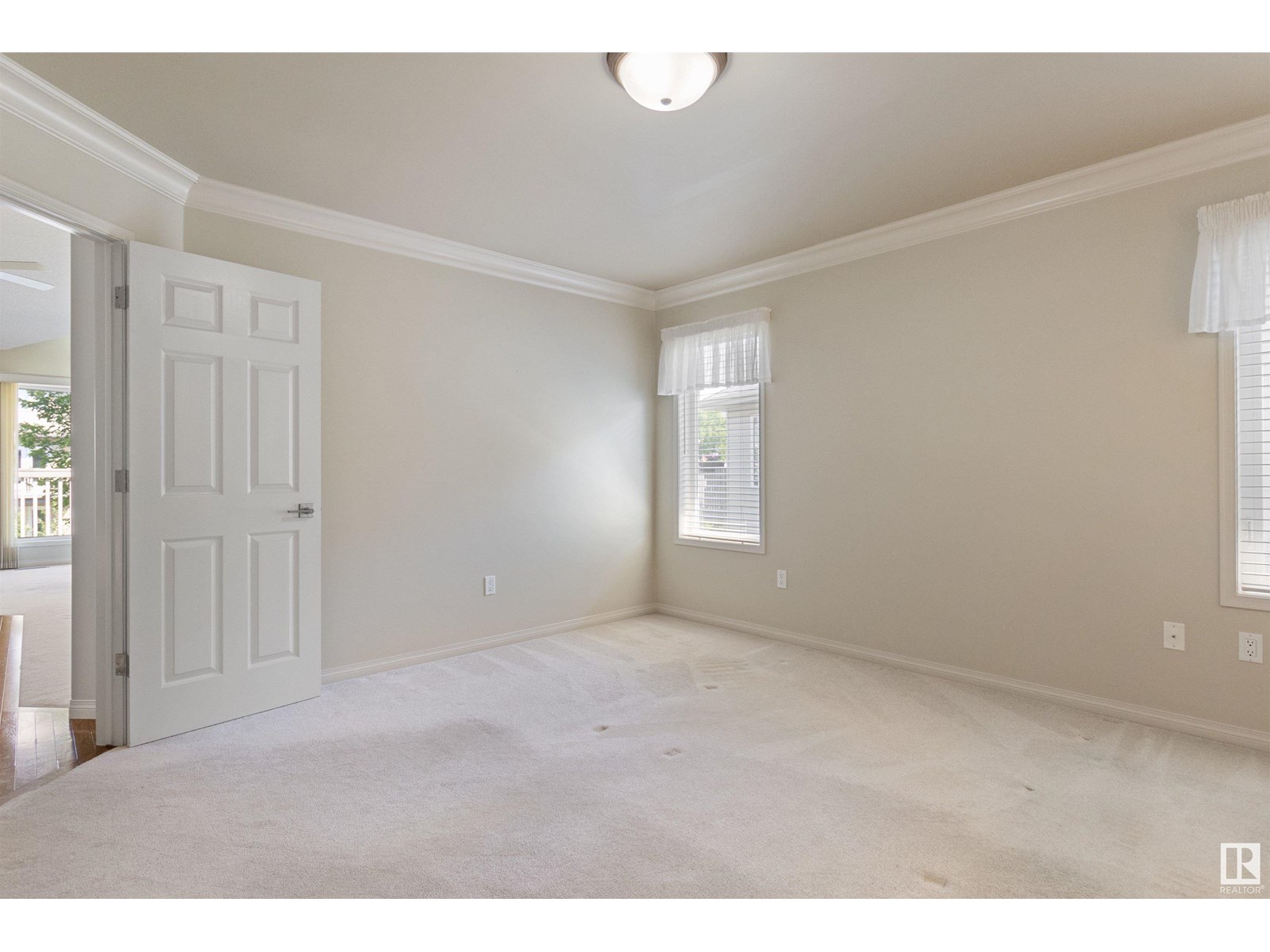 Photo 38 of 7 10848 8 Av Sw, Edmonton AB