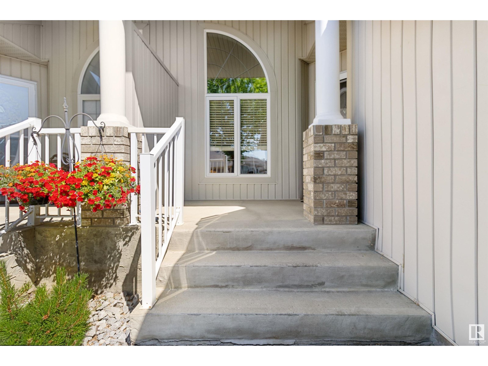 Photo 41 of 7 10848 8 Av Sw, Edmonton AB