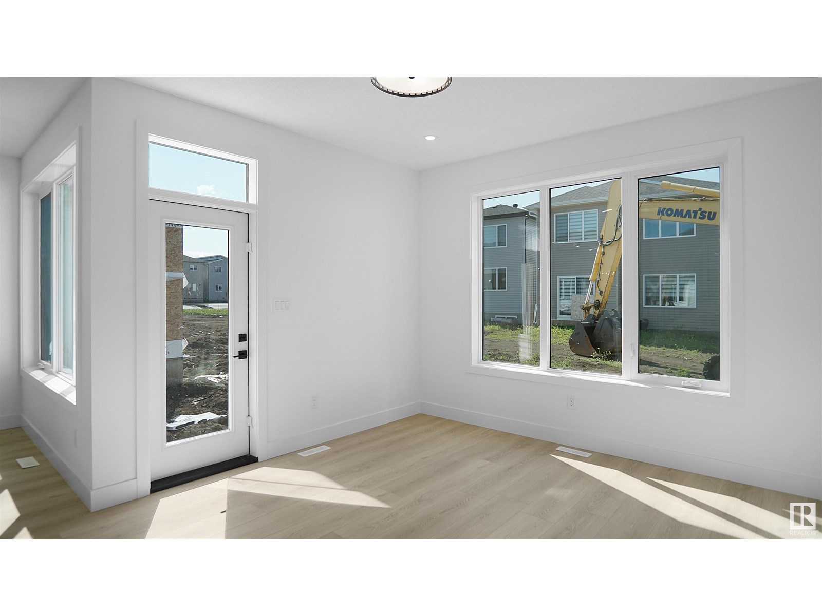 Photo 11 of 711 31 Av Nw, Edmonton AB