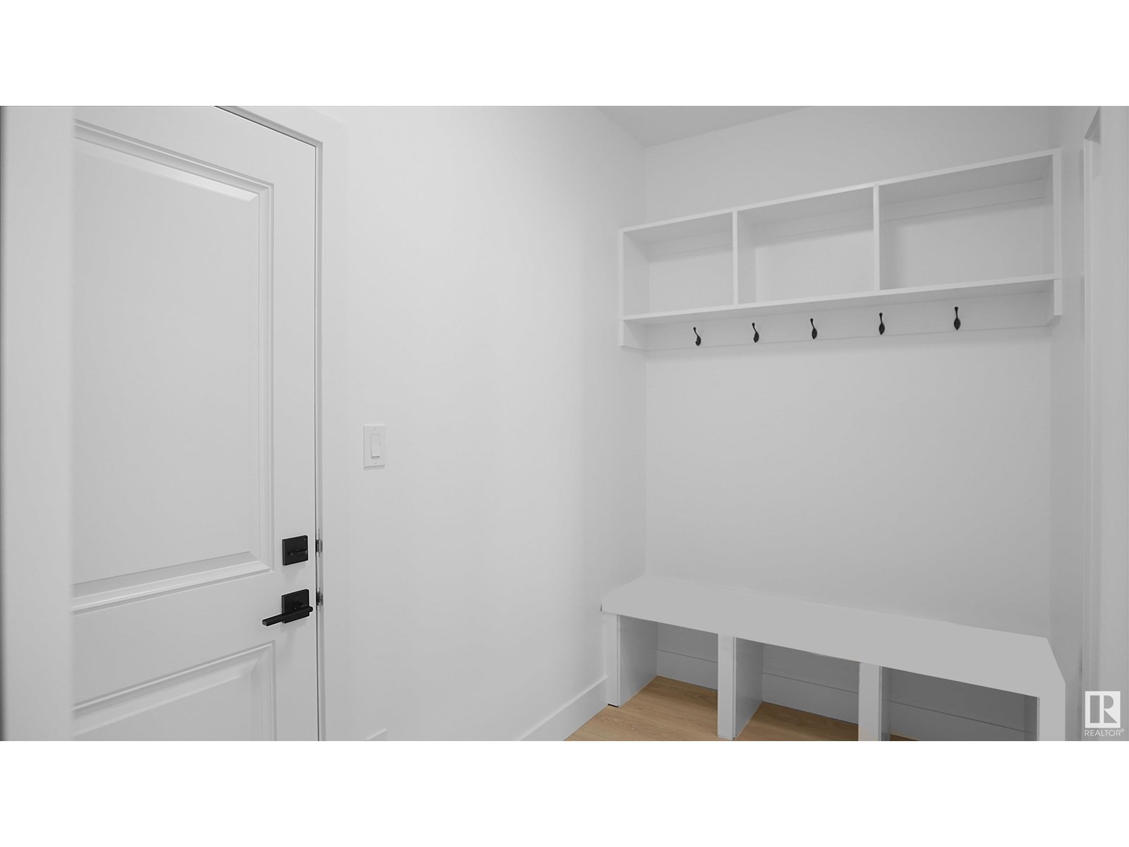 Photo 16 of 711 31 Av Nw, Edmonton AB