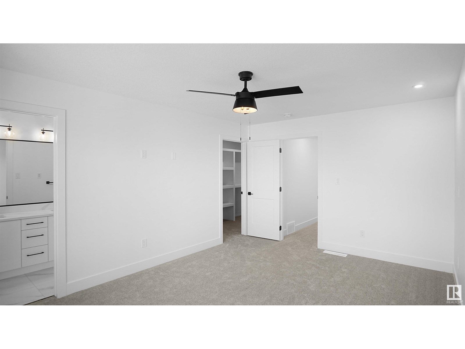 Photo 18 of 711 31 Av Nw, Edmonton AB