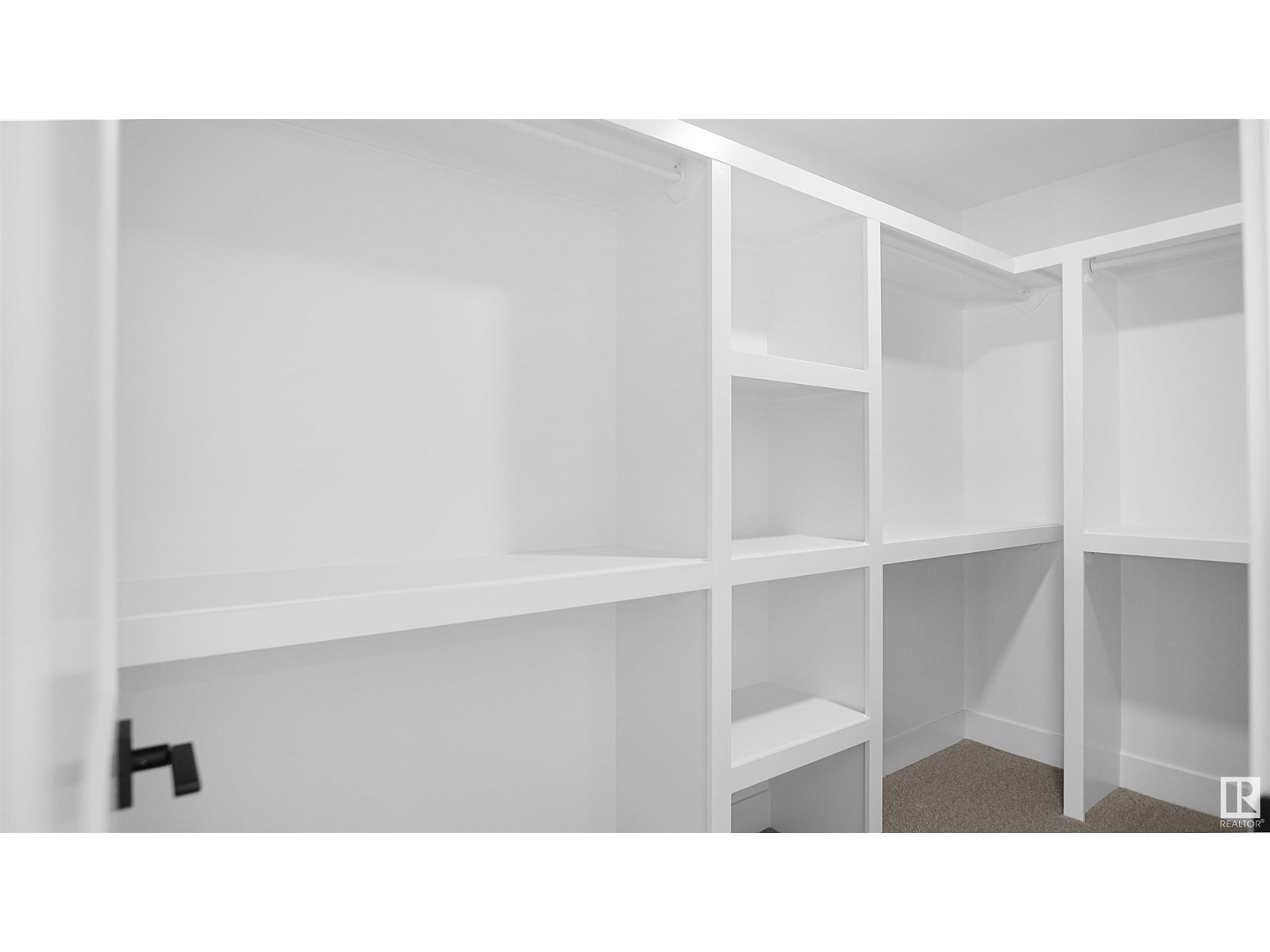 Photo 20 of 711 31 Av Nw, Edmonton AB