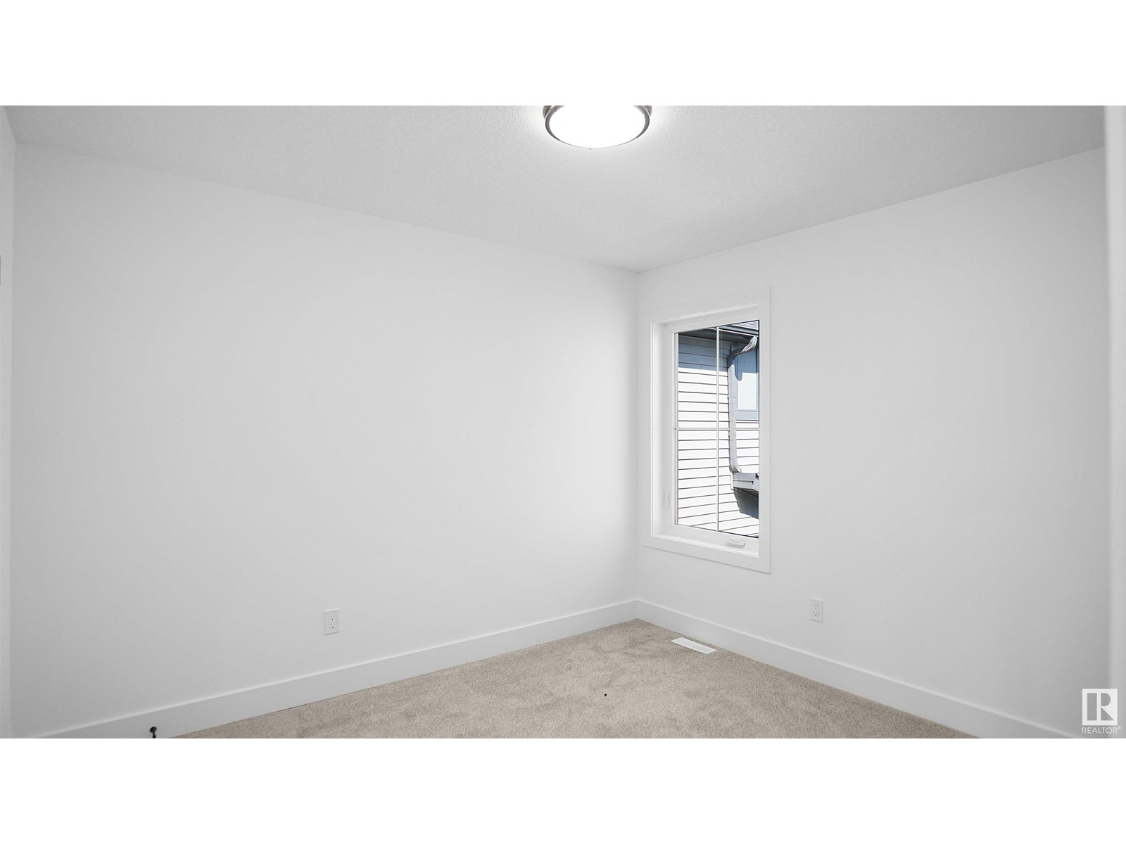 Photo 23 of 711 31 Av Nw, Edmonton AB