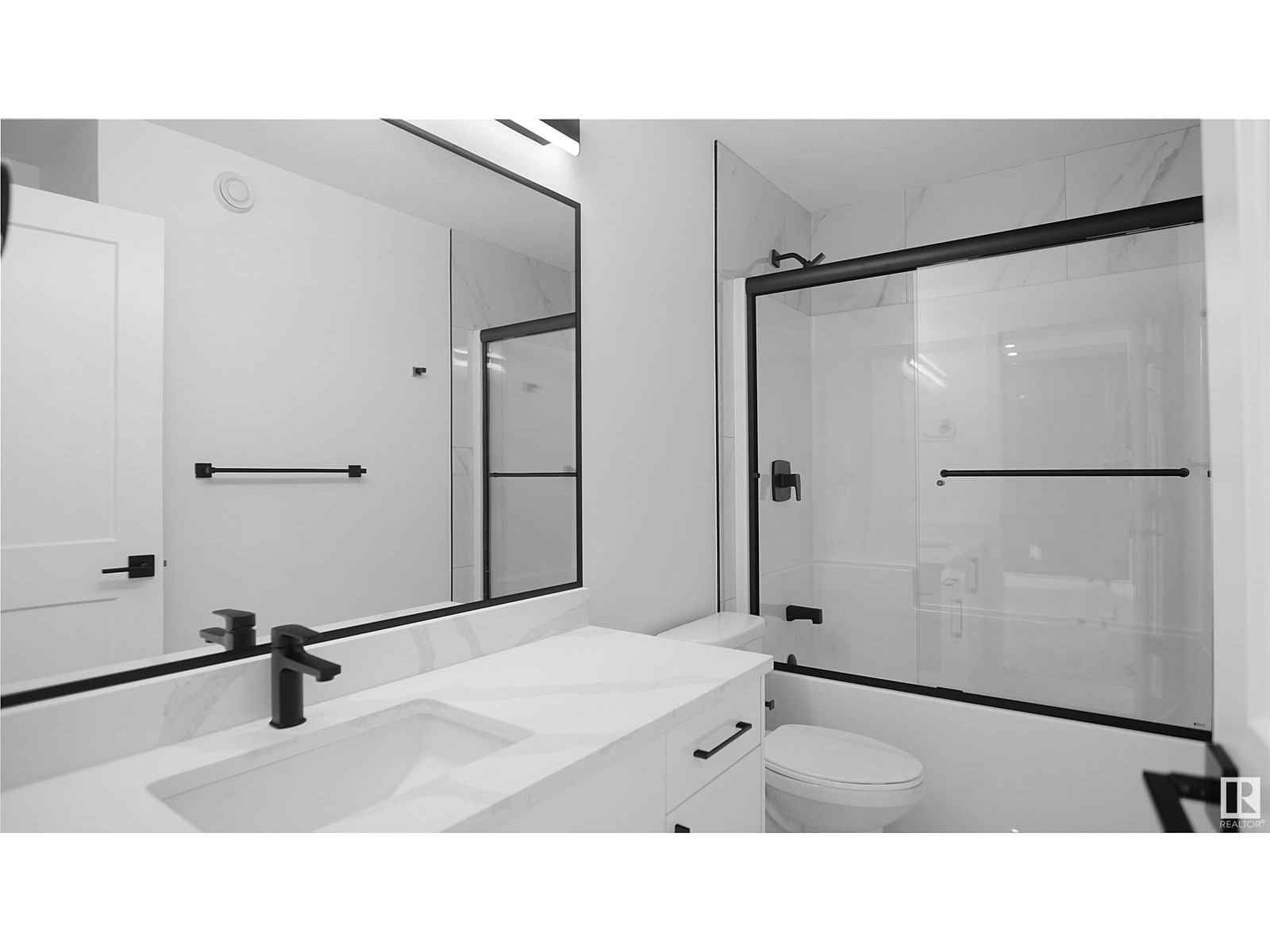 Photo 25 of 711 31 Av Nw, Edmonton AB