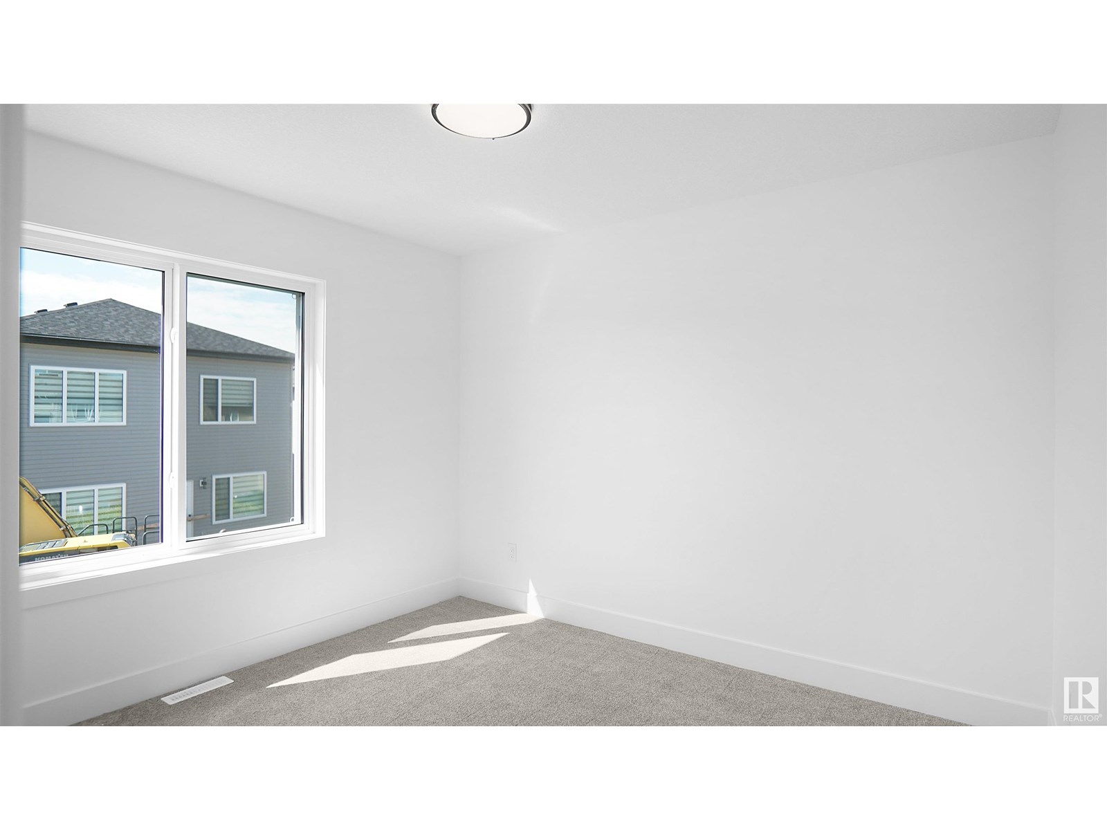 Photo 26 of 711 31 Av Nw, Edmonton AB