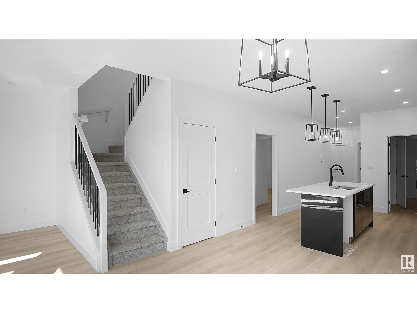 Photo 39 of 711 31 Av Nw, Edmonton AB