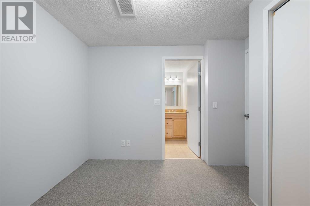 Single Family House for Sale in  Elgin View SE McKenzie Towne Calgary 