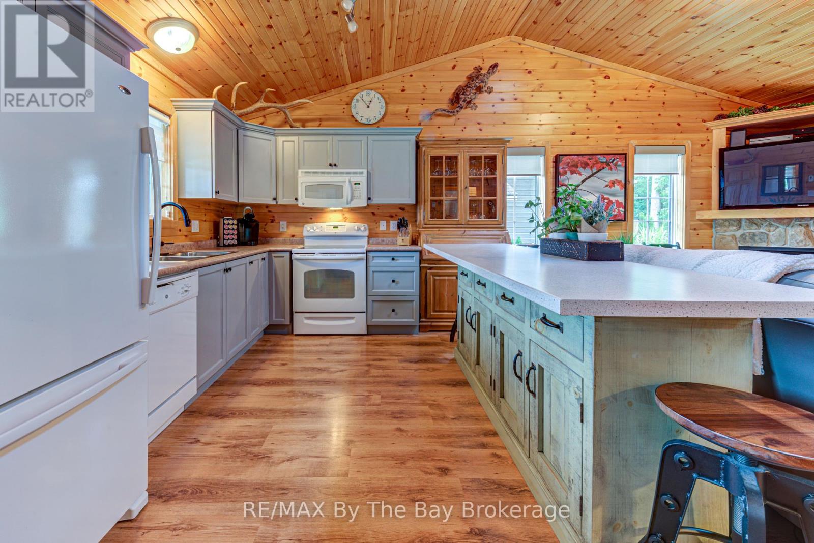 Photo 28 of 71 Madawaska Trail, Wasaga Beach ON