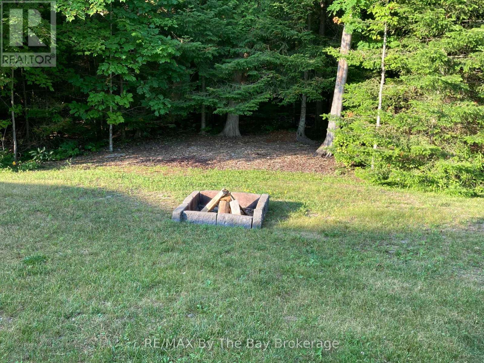 Photo 40 of 71 Madawaska Trail, Wasaga Beach ON
