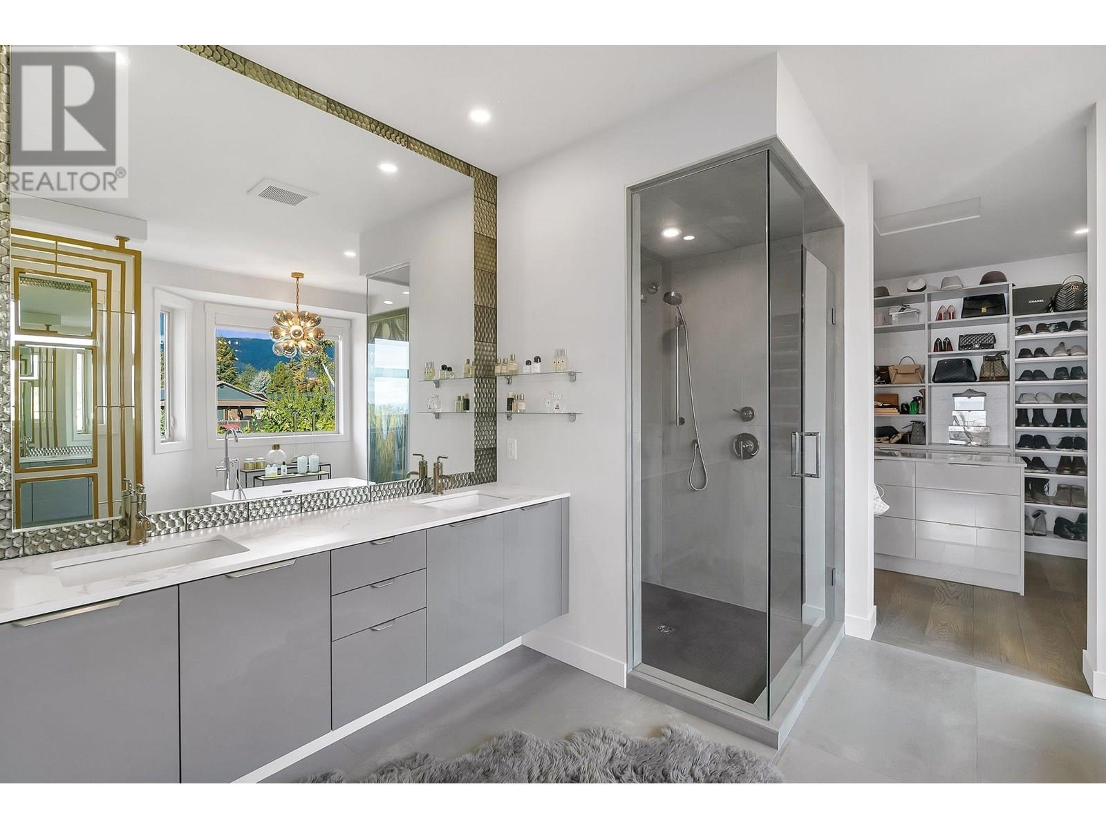  2305 Bridgeview Road, West Kelowna