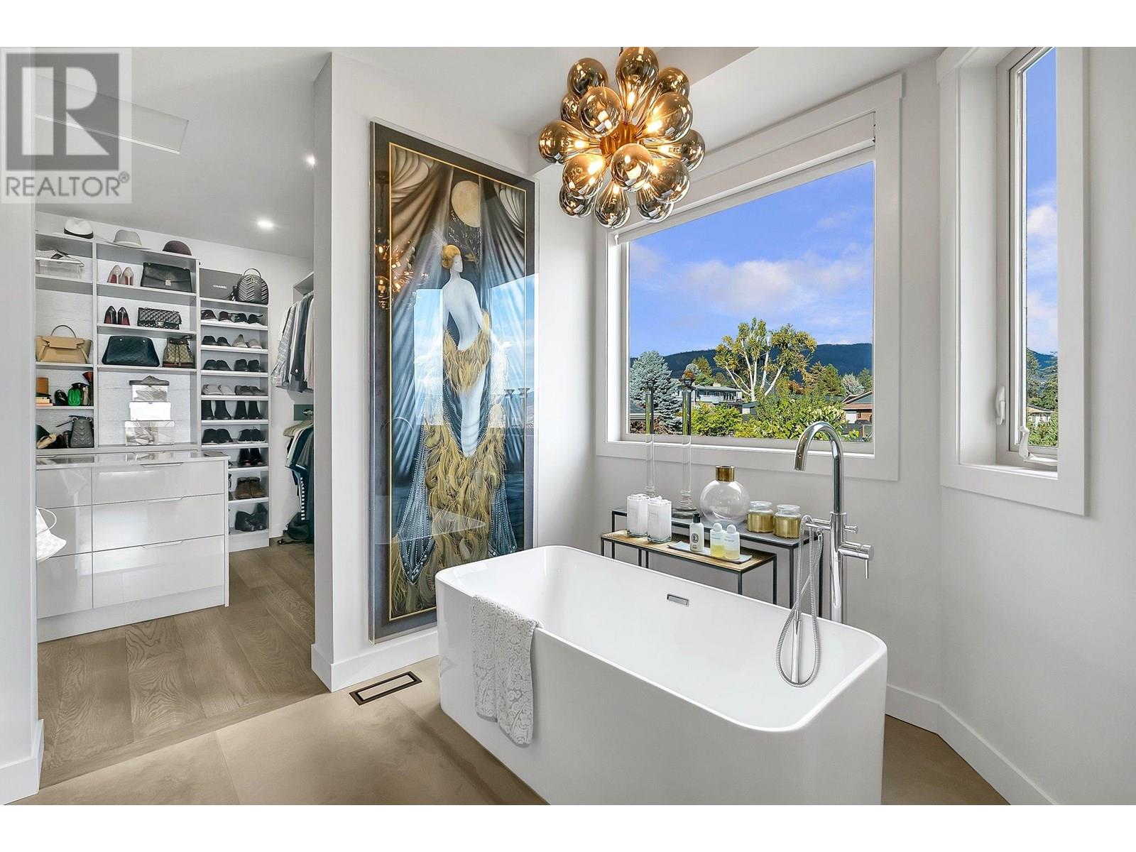  2305 Bridgeview Road, West Kelowna
