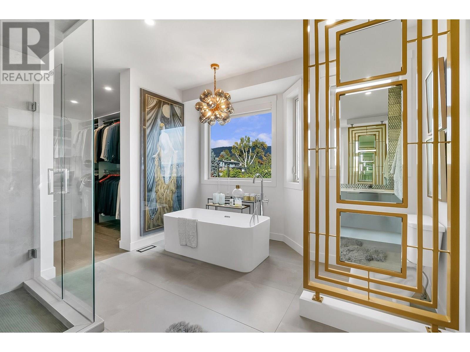  2305 Bridgeview Road, West Kelowna