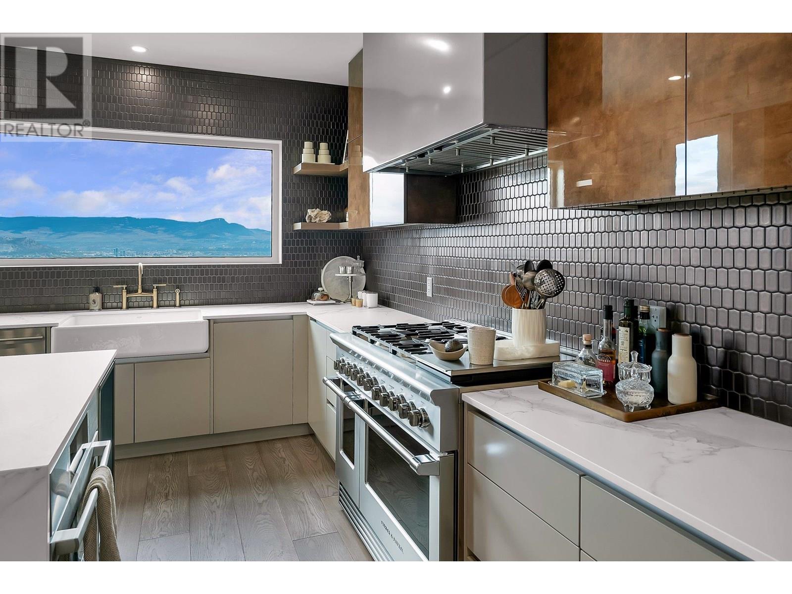  2305 Bridgeview Road, West Kelowna