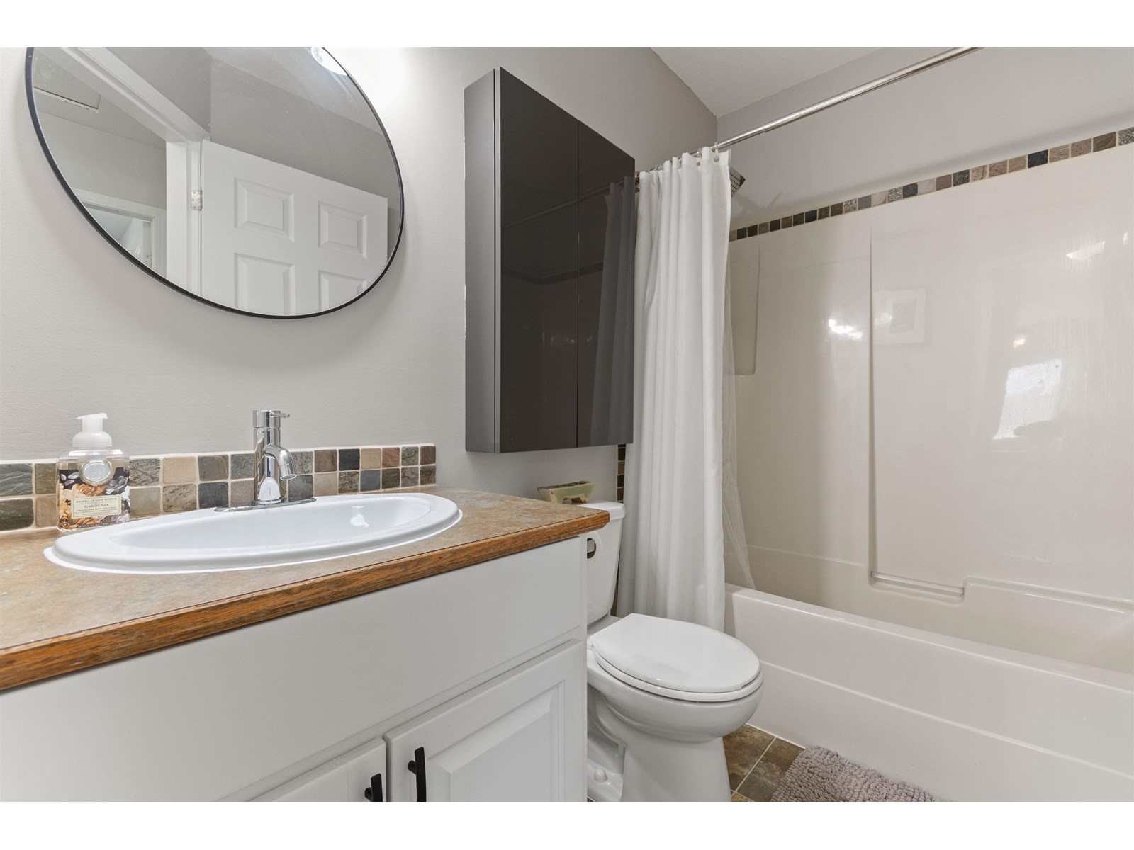 Photo 19 of 1578 Canterbury Drive Agassiz, Agassiz BC