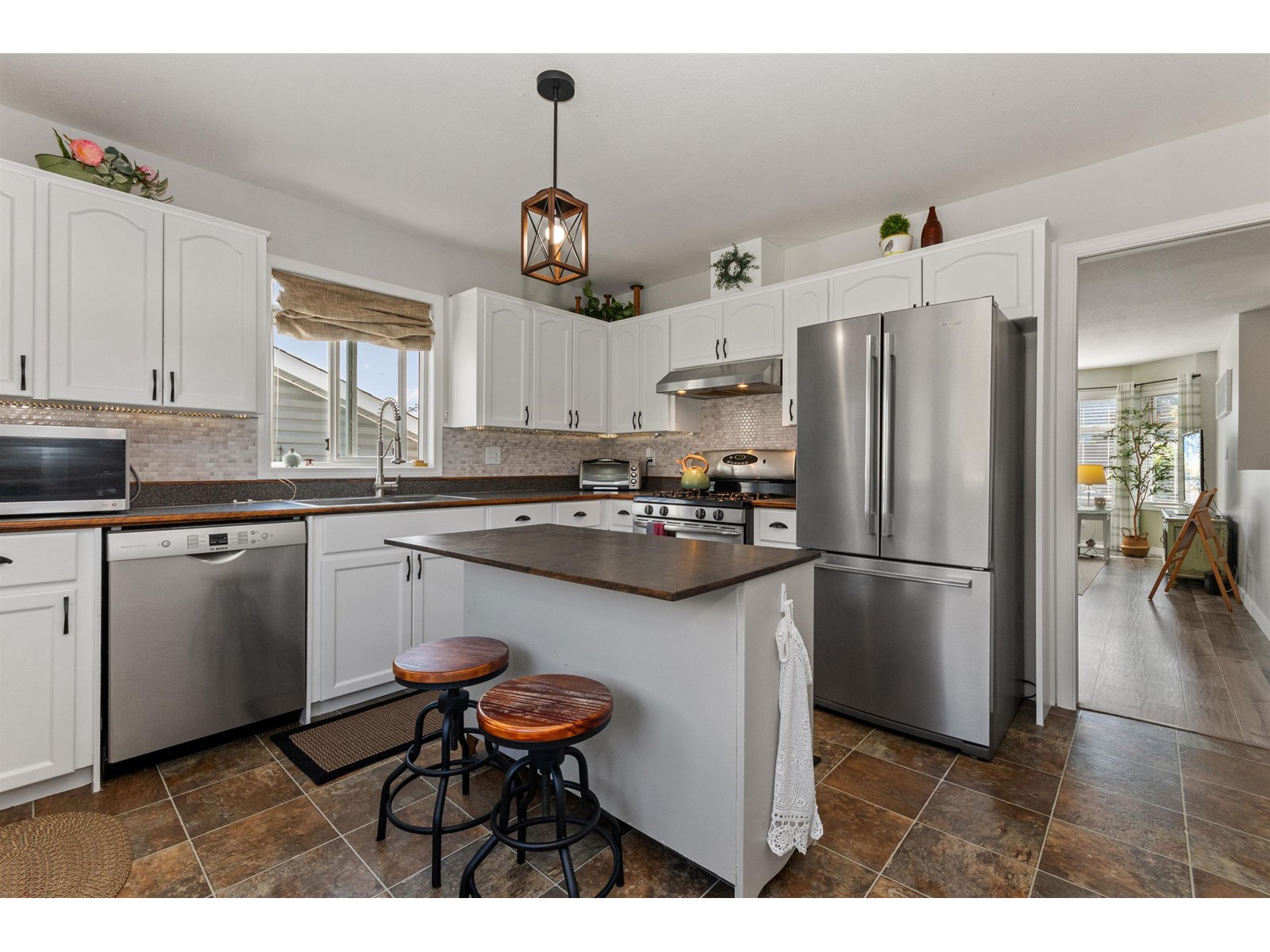 Photo 9 of 1578 Canterbury Drive Agassiz, Agassiz BC