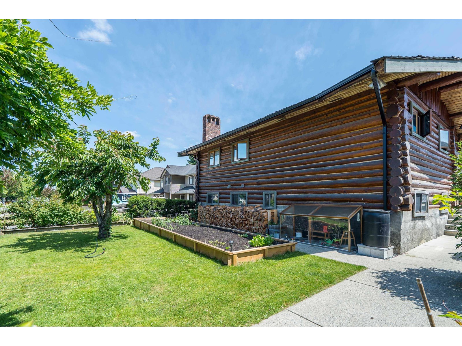 Photo 6 of 2716 Cambie Street, Abbotsford BC