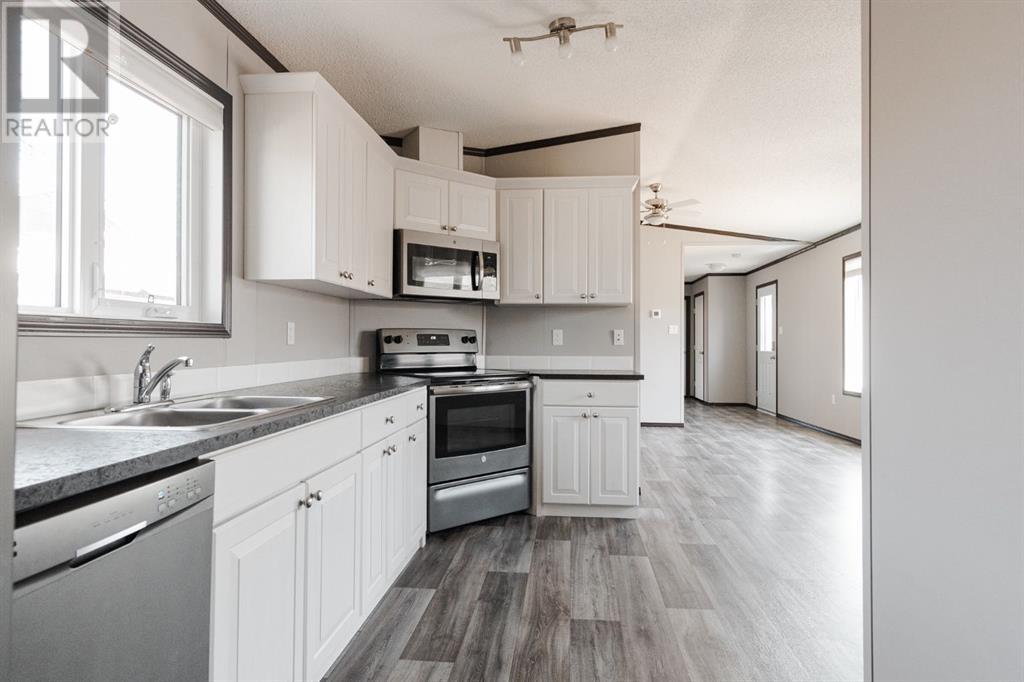 Photo 7 of 280 Clausen Crescent, Fort Mcmurray AB