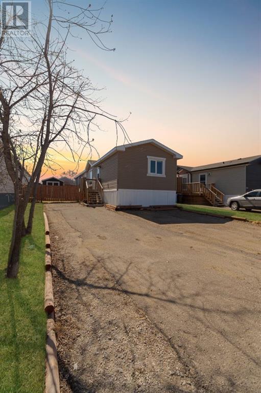 Photo 38 of 280 Clausen Crescent, Fort Mcmurray AB