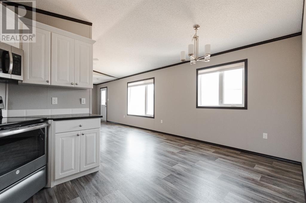 Photo 8 of 280 Clausen Crescent, Fort Mcmurray AB