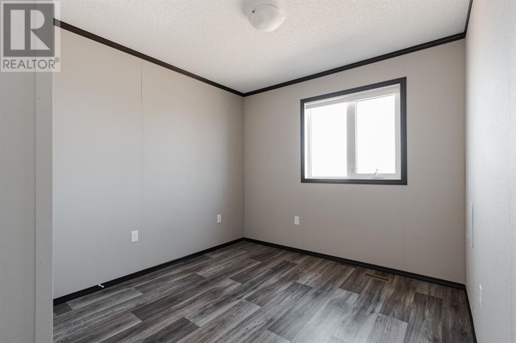 Photo 23 of 280 Clausen Crescent, Fort Mcmurray AB