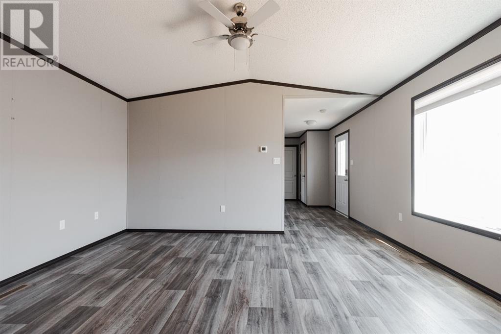 Photo 12 of 280 Clausen Crescent, Fort Mcmurray AB