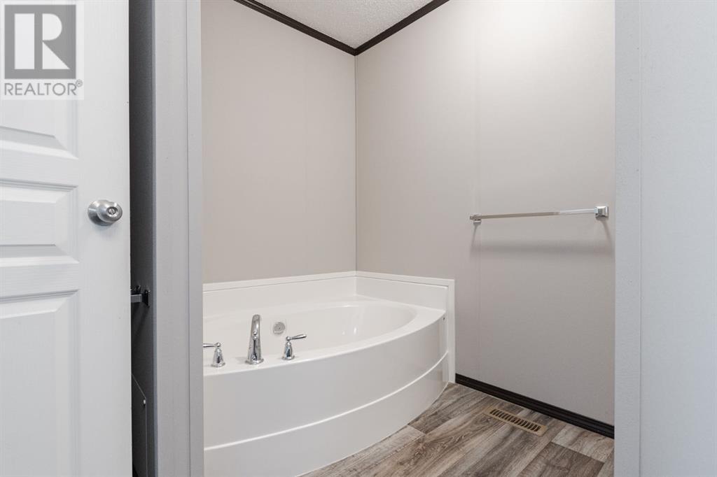 Photo 19 of 280 Clausen Crescent, Fort Mcmurray AB