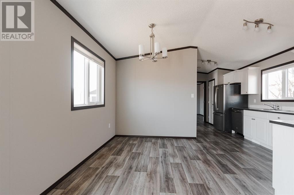 Photo 3 of 280 Clausen Crescent, Fort Mcmurray AB