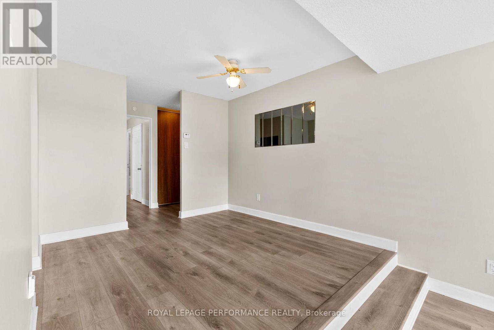 Photo 12 of 1003 1171 Ambleside Drive, Ottawa ON
