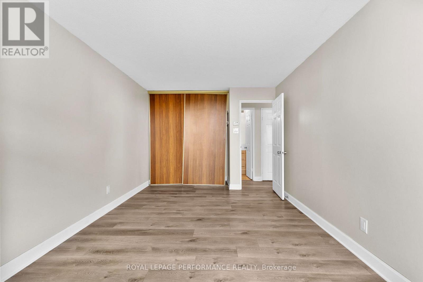 Photo 20 of 1003 1171 Ambleside Drive, Ottawa ON