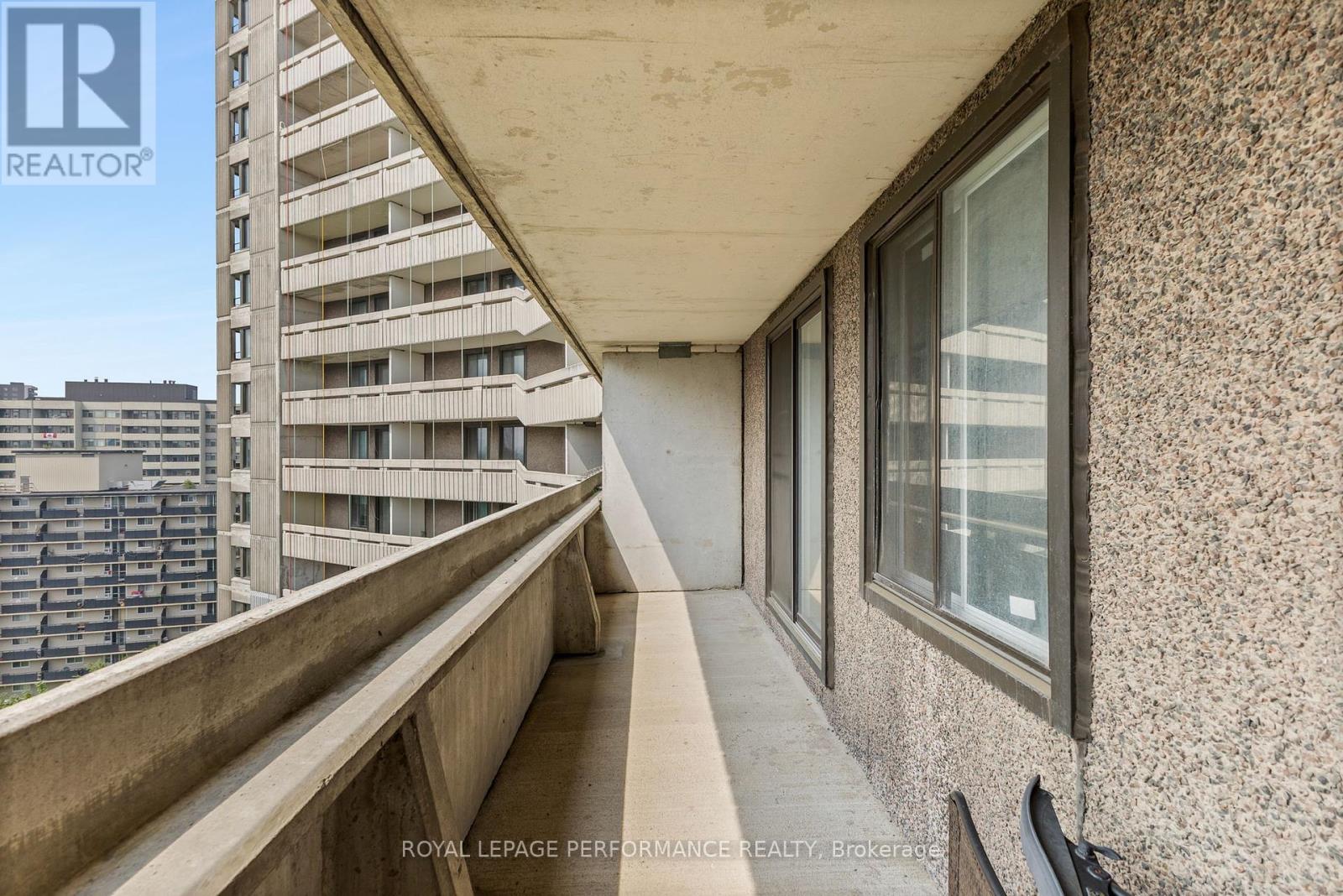 Photo 23 of 1003 1171 Ambleside Drive, Ottawa ON