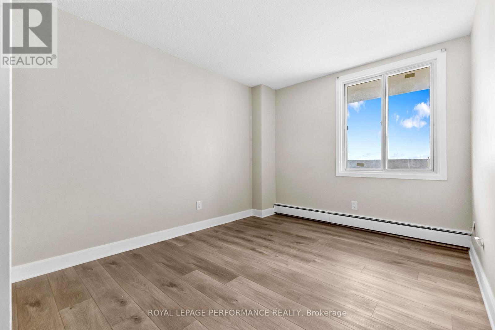 Photo 24 of 1003 1171 Ambleside Drive, Ottawa ON