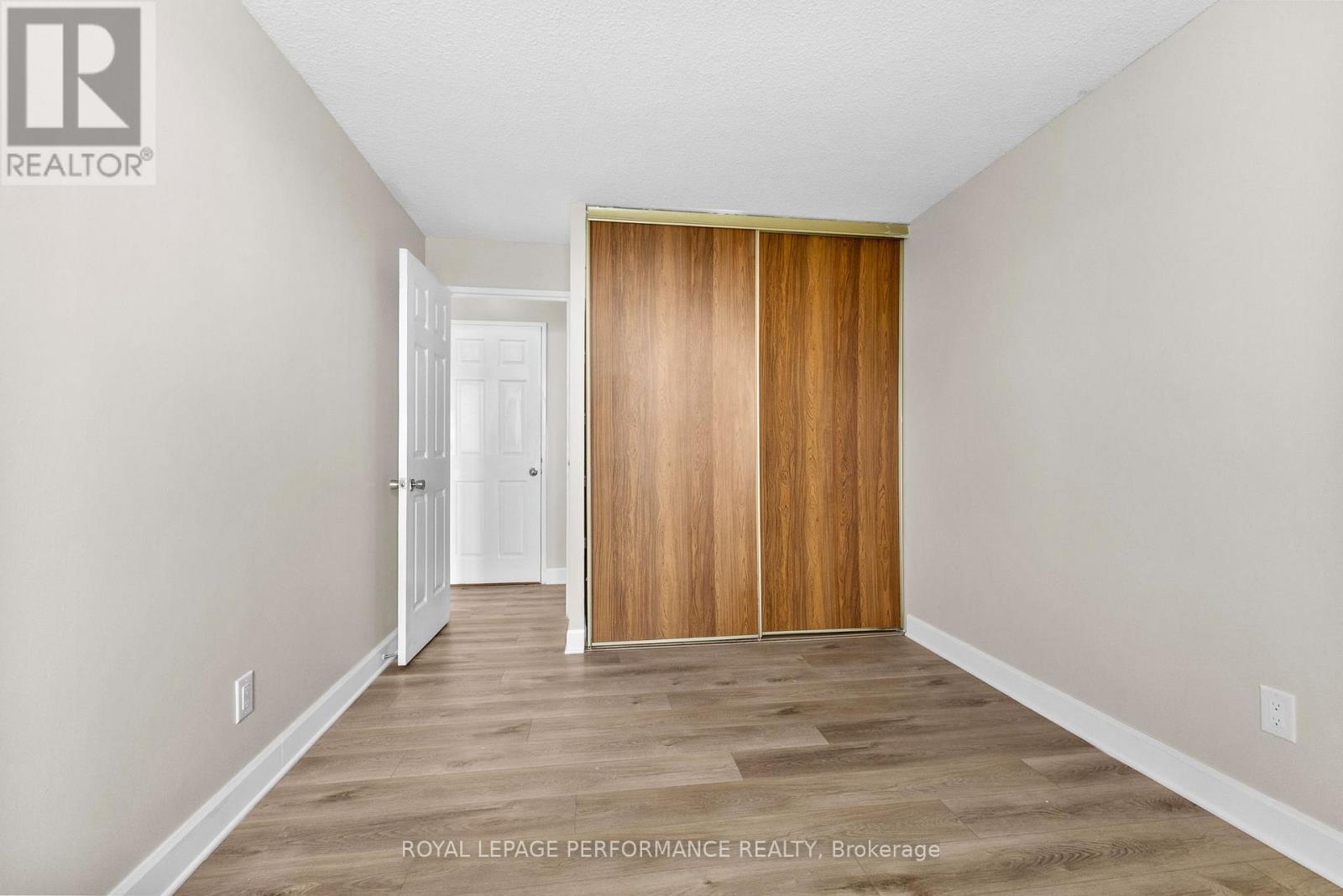 Photo 26 of 1003 1171 Ambleside Drive, Ottawa ON