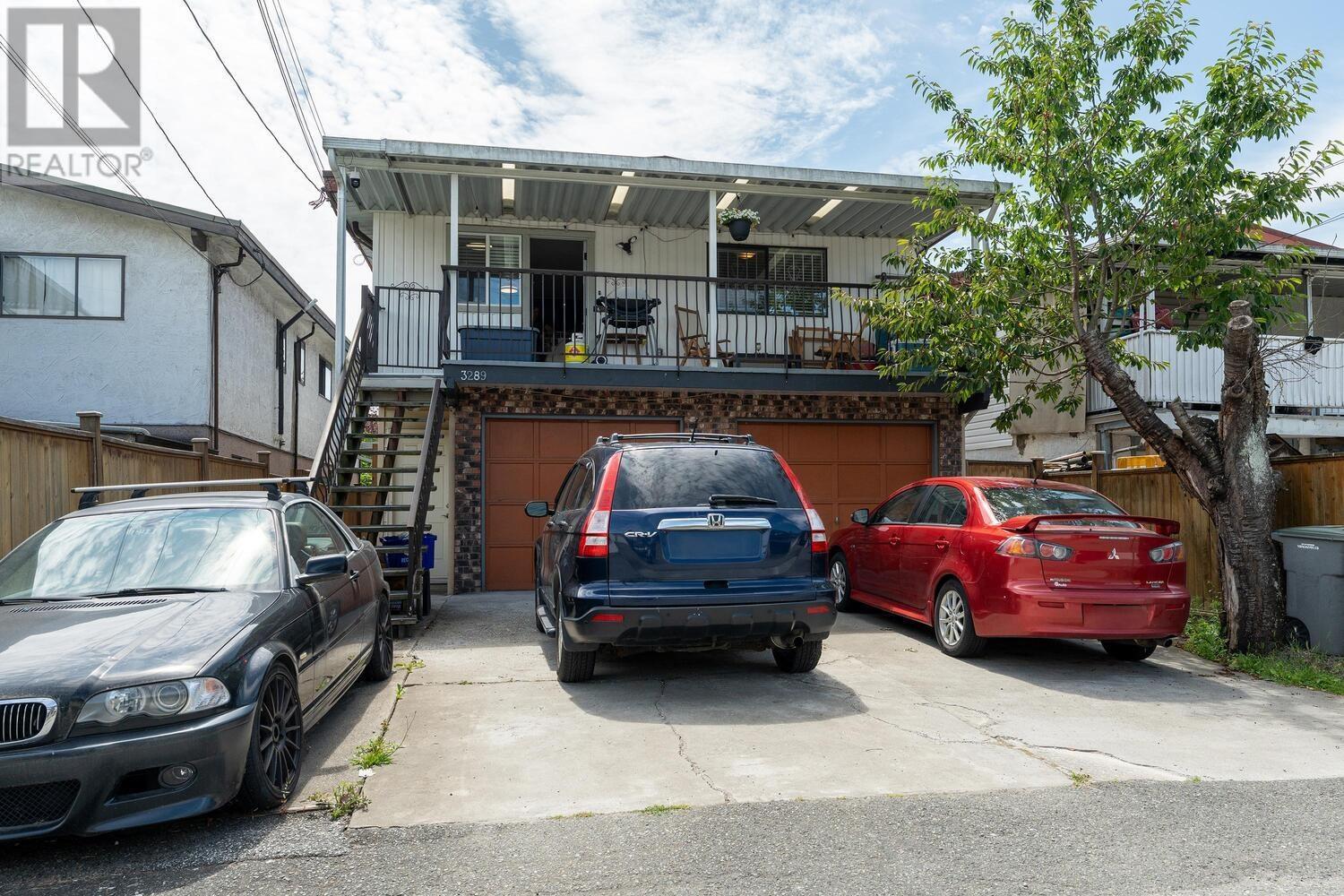 Photo 2 of 3289 Venables Street, Vancouver BC