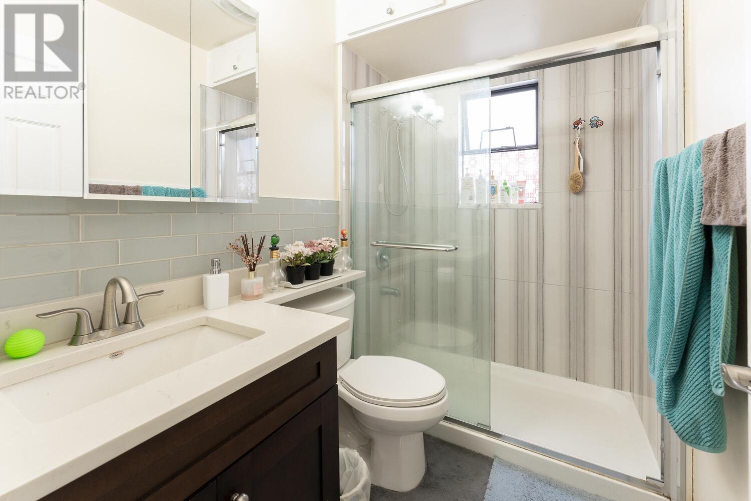 Photo 20 of 3289 Venables Street, Vancouver BC