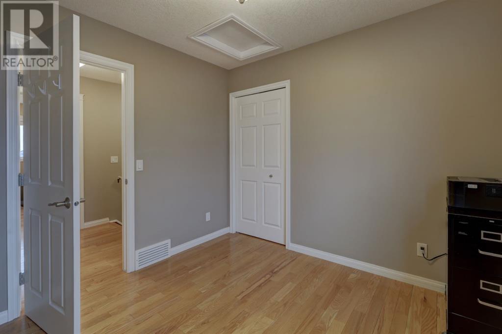 Single Family House for Sale in  Citadel Acres Close NW Citadel Calgary 